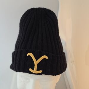Black Ribbed Beanie with Yellowstone  Logo